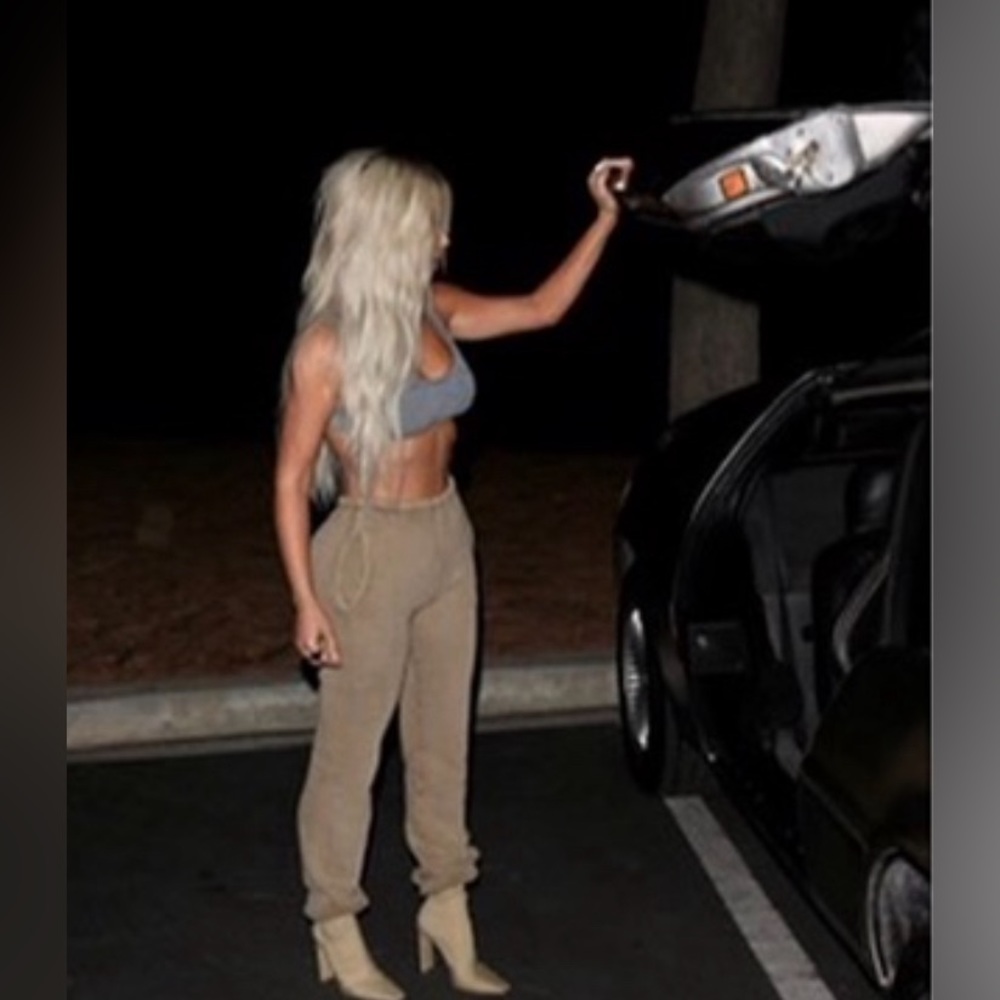 Yeezy season 6 fitted sweatpants in tan ( trench ) color XL
